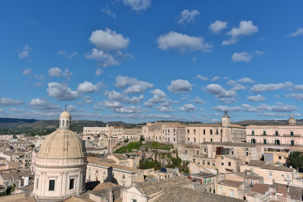 Palazzo Trigona Dependance Hotel Noto Exterior photo