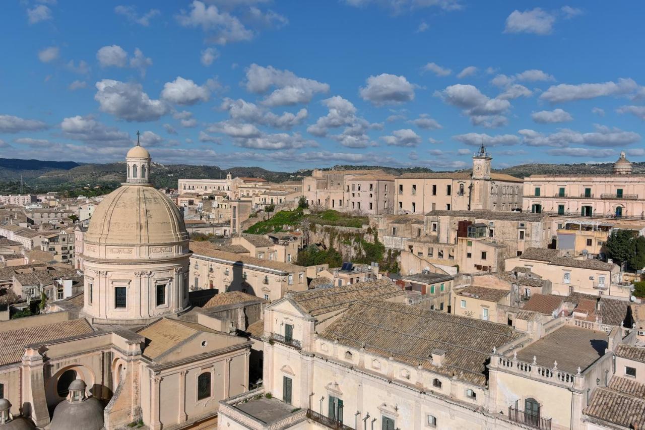 Palazzo Trigona Dependance Hotel Noto Exterior photo