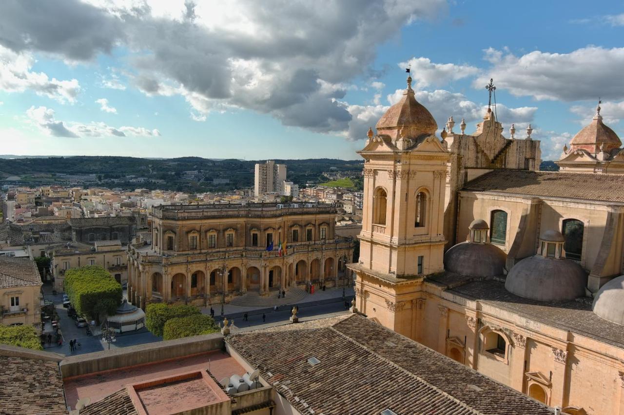 Palazzo Trigona Dependance Hotel Noto Exterior photo
