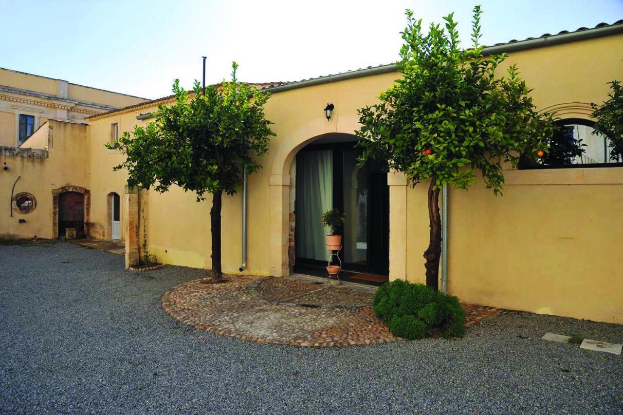 Palazzo Trigona Dependance Hotel Noto Exterior photo